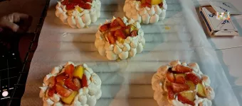 Pavlova fruitée